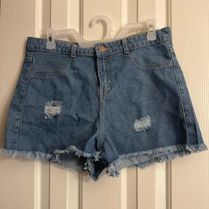 Mid-rise jean shorts